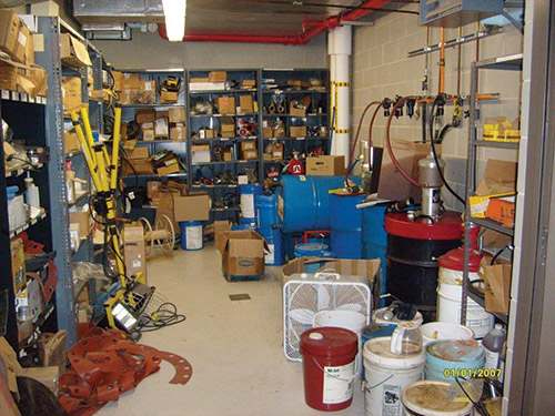 Before UOSA’s lube room was revamped, its oil storage was an unorganized mess. Before UOSA’s lube room was revamped, its oil storage was an unorganized mess.