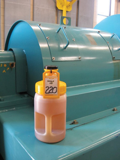 An ISO VG 220 synthetic gear oil replaced the original oil.