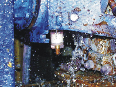 This inspection window finds an active, threatening root-cause fault. Act now! Don’t wait for lab results on percent water. This inspection window finds an active, threatening root-cause fault. Act now! Don’t wait for lab results on percent water.