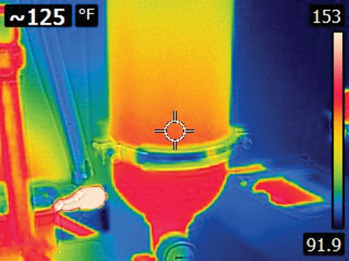 Figure 9. The bottom half of an accumulator&nbsp;(left) should be warmer than the top half (right).