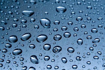 Lubricant water handling