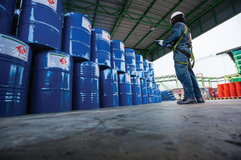 Protect stored lubricant 2