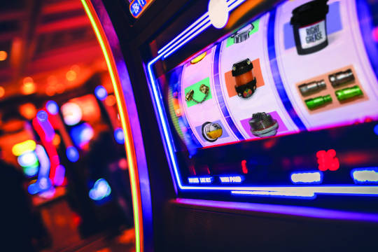 Machinery configuration slot machine