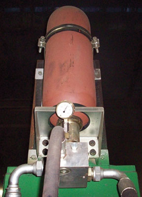 Figure 7. A properly clamped accumulator