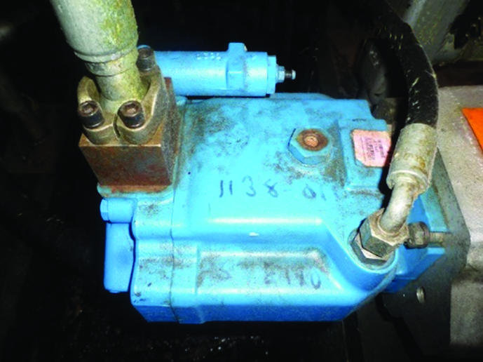 The compensator setting limits the maximum pressure at the outlet port of a variable displacement pump.
