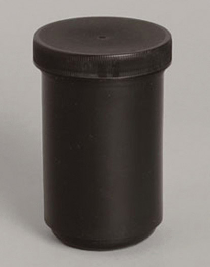 A black plastic mailer can protect the sample bottle and help eliminate fluid leakage during shipment to the oil analysis lab.