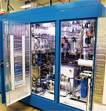 Figure 1. Interior multipass system circuits and components. The dilution system and particle counters are mounted on the left interior panel.