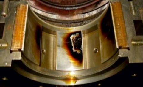 Figure 3: Deposits and scoring on journal bearing pads.